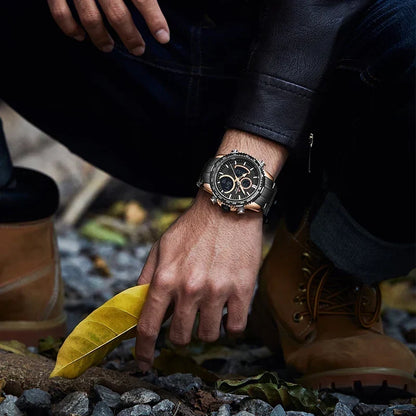 Titan Uhr