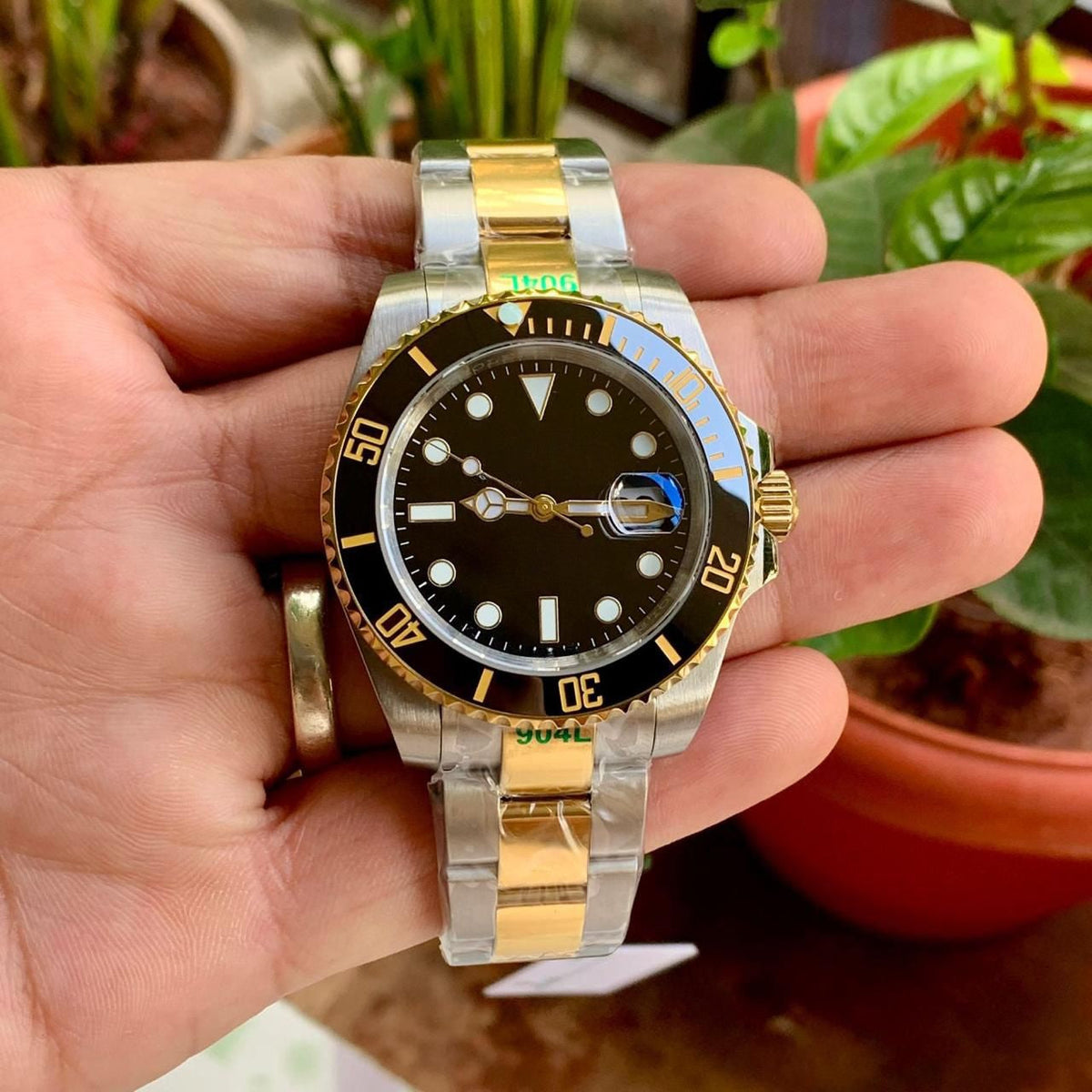 Đồng hồ nam Submariner Analog mặt số đen